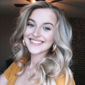 Meet your Posher, Corrinna